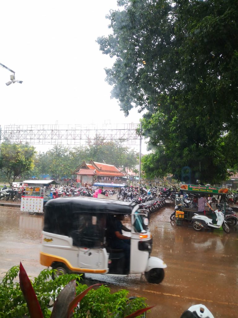 local tuktuk 1