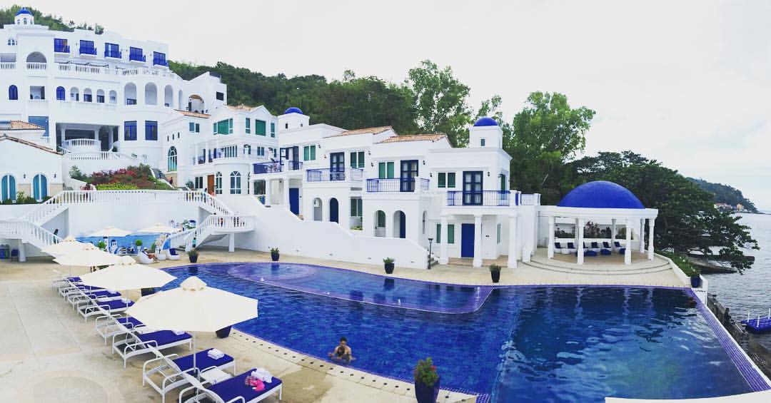 Santorini-inspired resorts